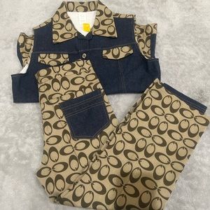 Set/pants and blouse